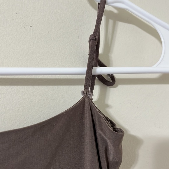 PrettyLittleThing Brown Silky Cowl Neck Spaghetti Strap Bodysuit Size 2 - Picture 8 of 8